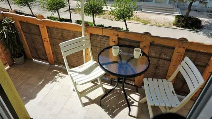 Apartment Megy With Balcony In City Center 크리크베니카 외부 사진